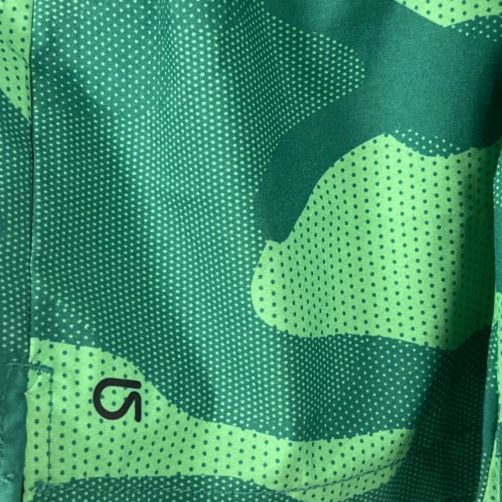 Gap Kids‎ Green Camo Athletic Shorts Sporty Boys Medium Elastic Waist Vacation